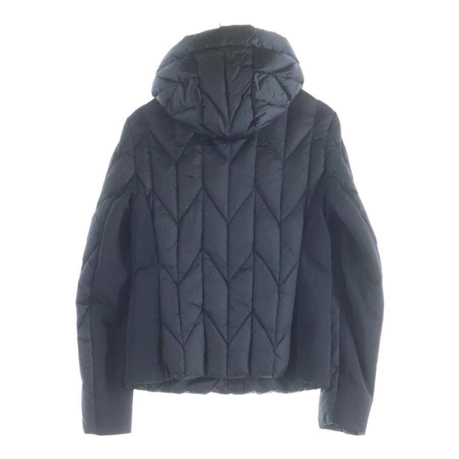 PRADA（プラダ） ロゴプレートデザイン マルチキルティング フーデッド