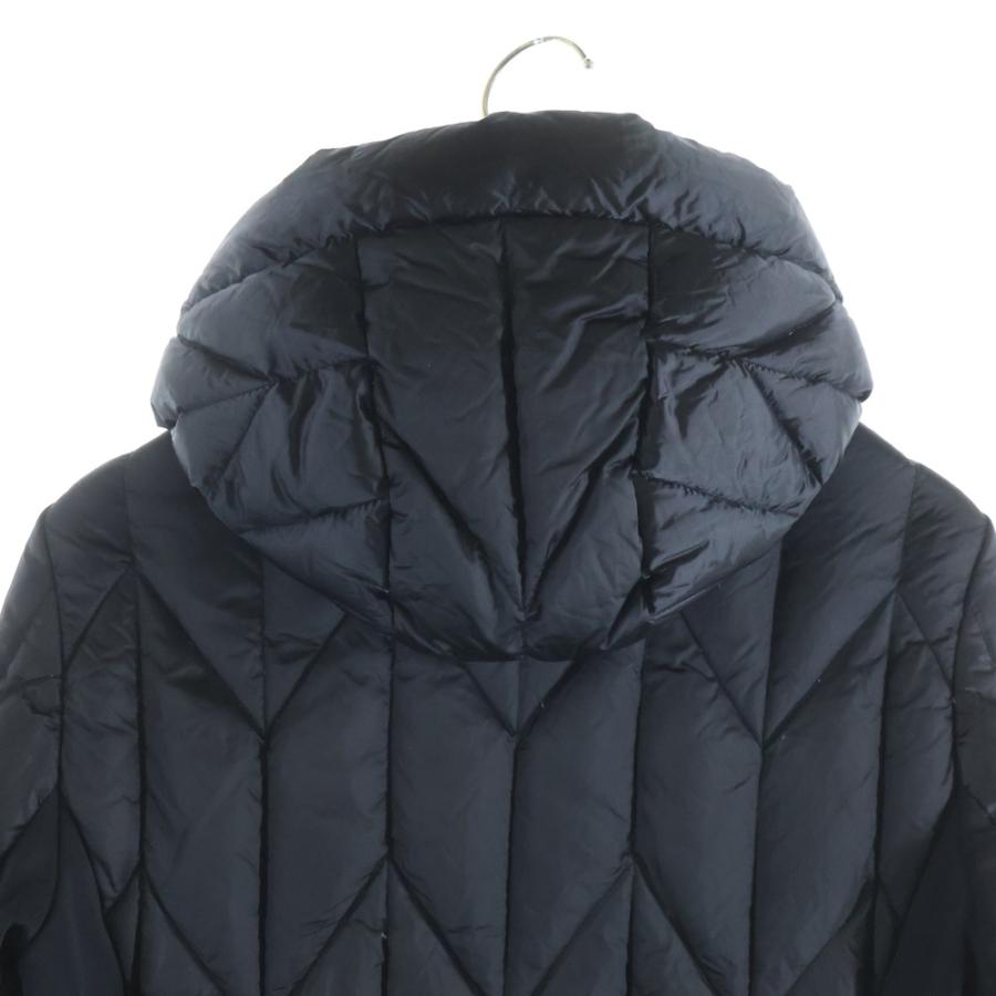 PRADA（プラダ） ロゴプレートデザイン マルチキルティング フーデッド