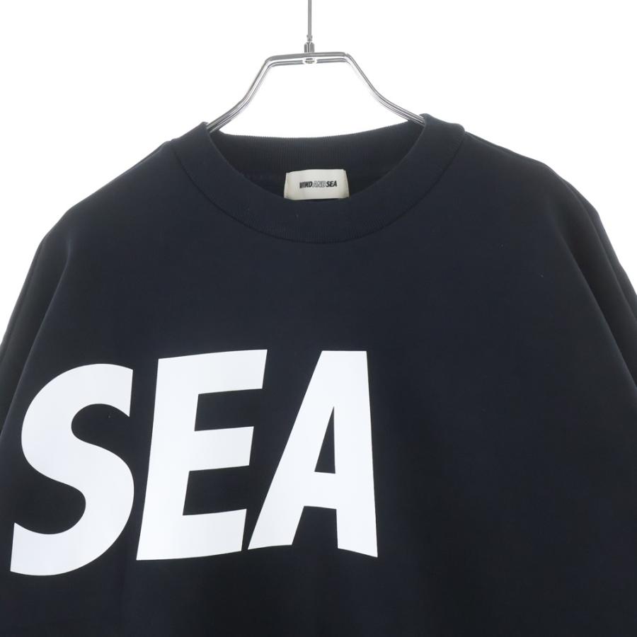 WIND AND SEA（ウィンダンシー） ルーズフィット ロゴプリント クルー