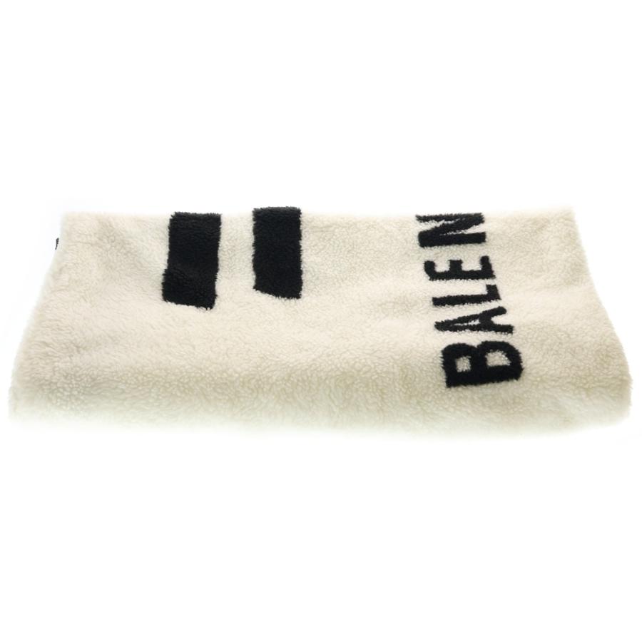 BALENCIAGA（バレンシアガ） 3B LOGO SOFT PADED BLANKET ロゴデザイン