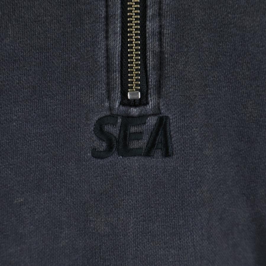 WIND AND SEA ウィンダンシー PIGMENT HALF ZIP SWEAT フロントロゴ刺繍 ピグメントダイ ハーフジップスウェットトレーナー グレー WDS-ESS-24-Q3-CS-01 WIND AND SEA（ウィンダンシー） PIGMENT HALF ZIP SWEAT フロントロゴ