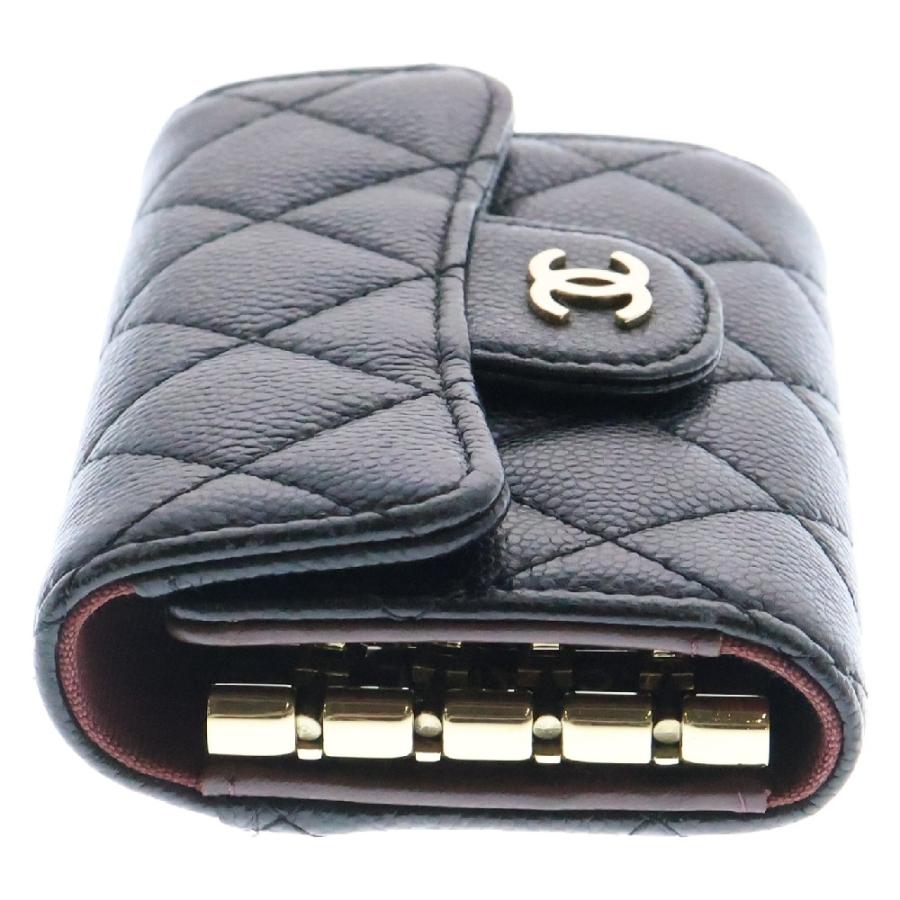 CHANELシャネルマトラッセ キャビアスキンキーケース