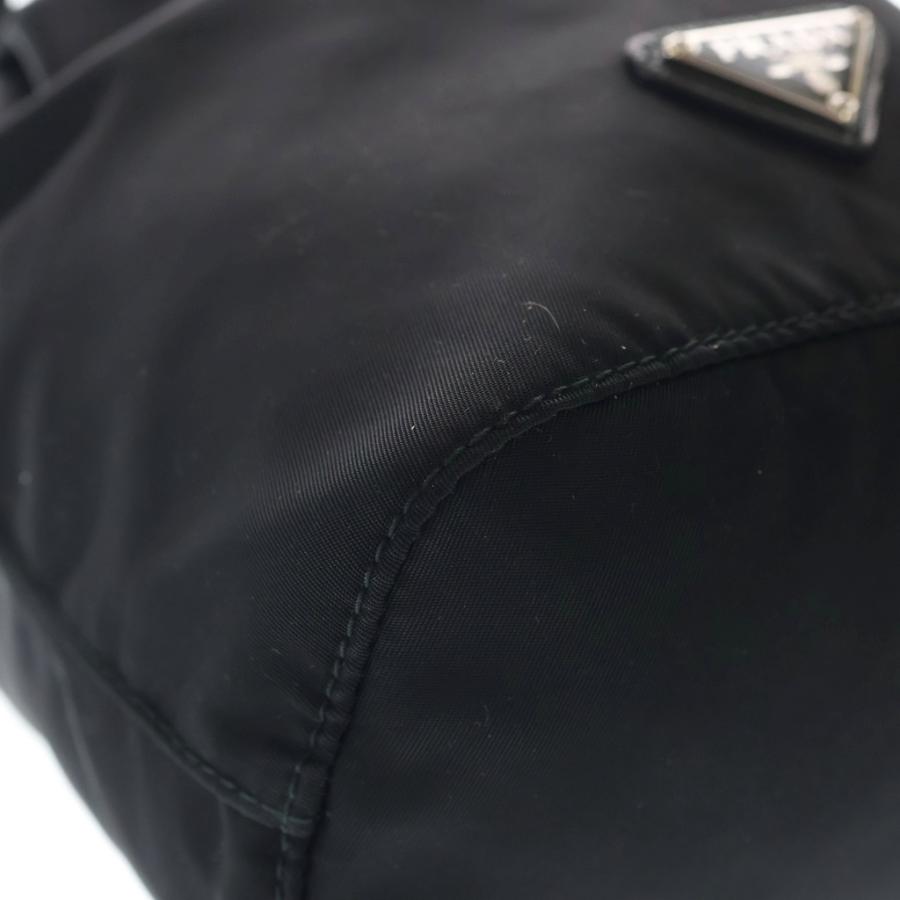 PRADA（プラダ） TESSUTO NERO ロゴプレート ナイロン 巾着 ポーチ