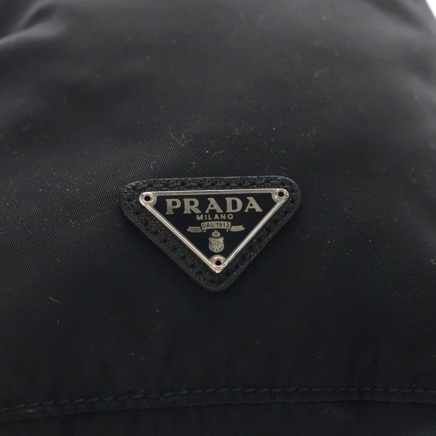 PRADA（プラダ） TESSUTO NERO ロゴプレート ナイロン 巾着 ポーチ