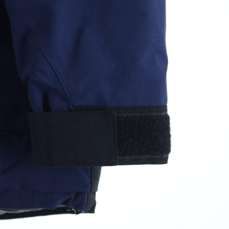 THE NORTH FACE（ザ ノースフェイス） MOUNTAIN DOWN JACKET GORE-TEX