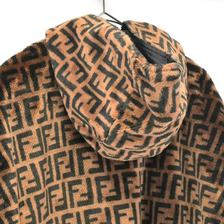 FENDI (フェンディ) ズッカ フード付き リバーシブルボア FENDI (フェンディ) ズッカ フード付き リバーシブルボア
