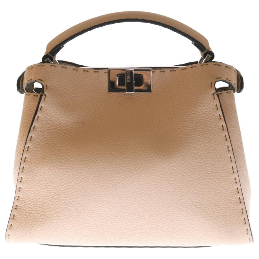 FENDI ピーカブー　エッセンシャリー　セレリア　美品 FENDI（フェンディ） ピーカブー セレリア エッセンシャリー