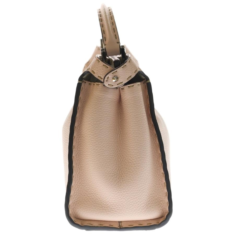 FENDI（フェンディ） ピーカブー セレリア エッセンシャリー