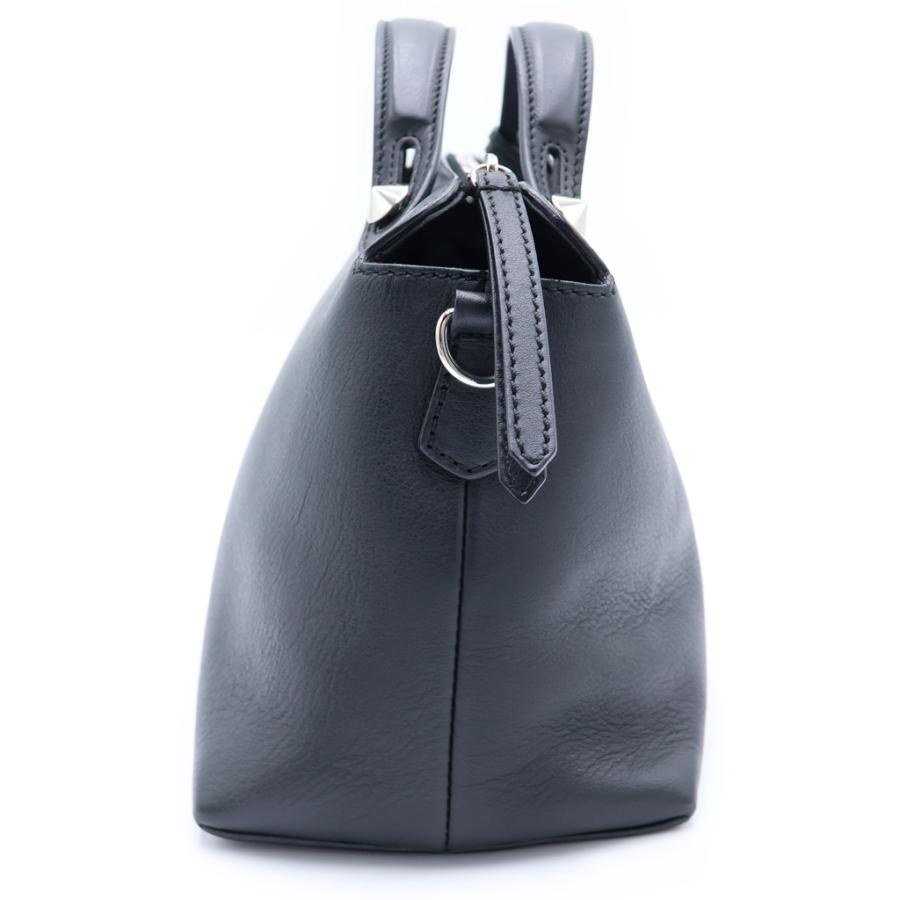 FENDI（フェンディ） バイザウェイ ミディアム レザー ブラック 8BL124