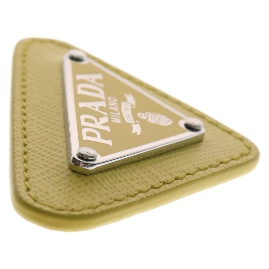 PRADA（プラダ） トライアングルロゴ ブローチ イエロー サフィアーノ