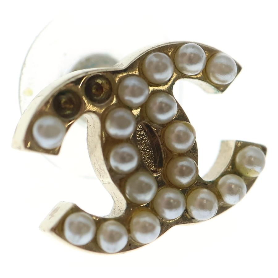 CHANEL（シャネル） ココマーク パール ロゴ ピアス ホワイト×ゴールド