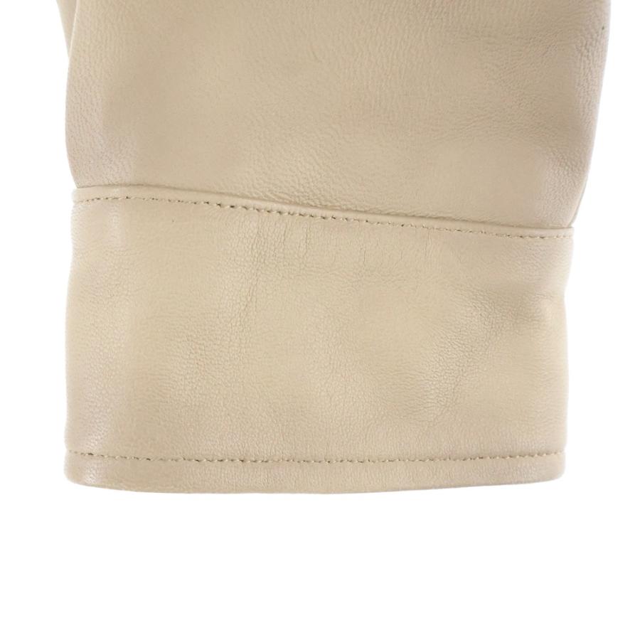 プラダ 23AW バック トライアングルロゴ ラムスキン レザー クロップド ショート ジップアップジャケット ベージュ レディース 58A121の画像