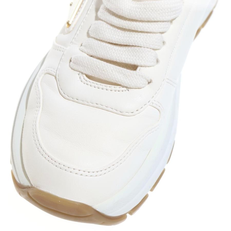 PRADA（プラダ） Prax 01 トライアングルロゴプレートレザーローカット