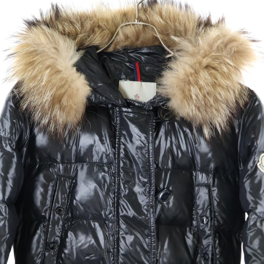 MONCLER（モンクレール） ワッペンロゴ ベルト付き ファー フーデッド