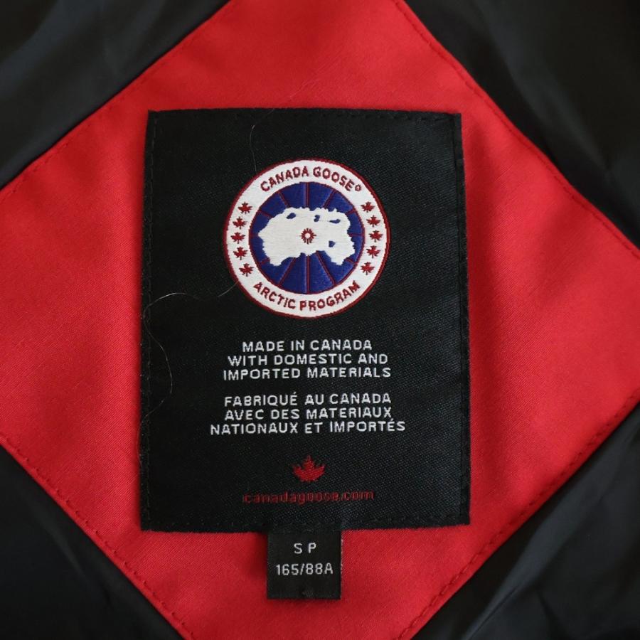CANADA GOOSE（カナダグース） ロスクレアパーカー ロゴワッペン付