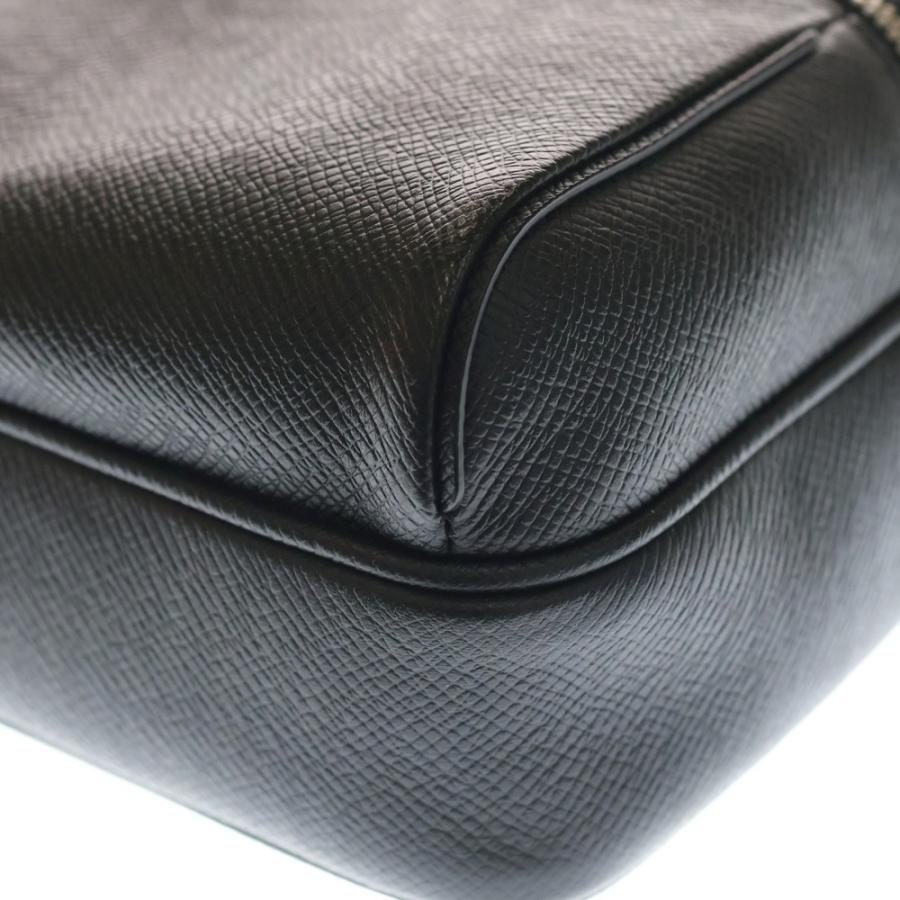 LOUIS VUITTON（ルイ・ヴィトン） タイガ アウトドアメッセンジャーPM
