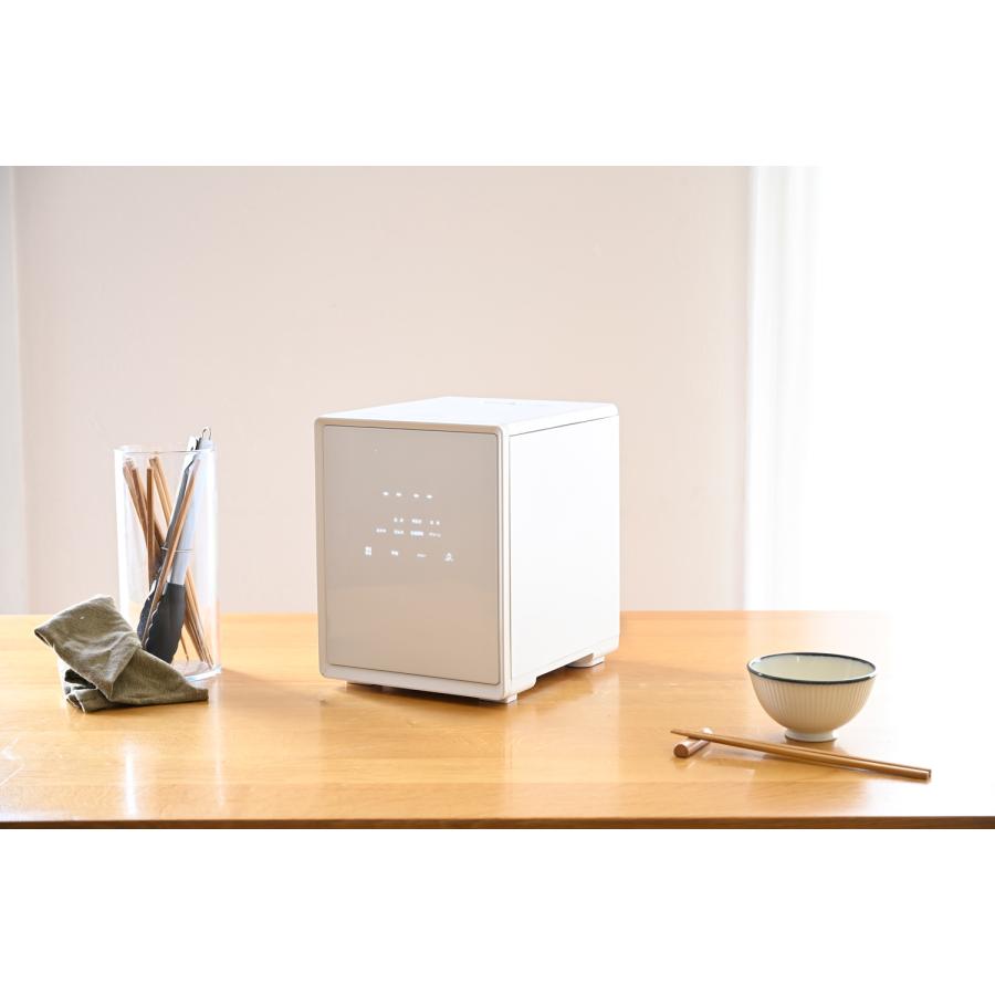新品未使用箱不良　山善　キューブ型マイコン炊飯器 5.5合YJS-CM102-W 山善（YAMAZEN） 爆買 キューブ型マイコン炊飯器 5.5合 YJS-CM102