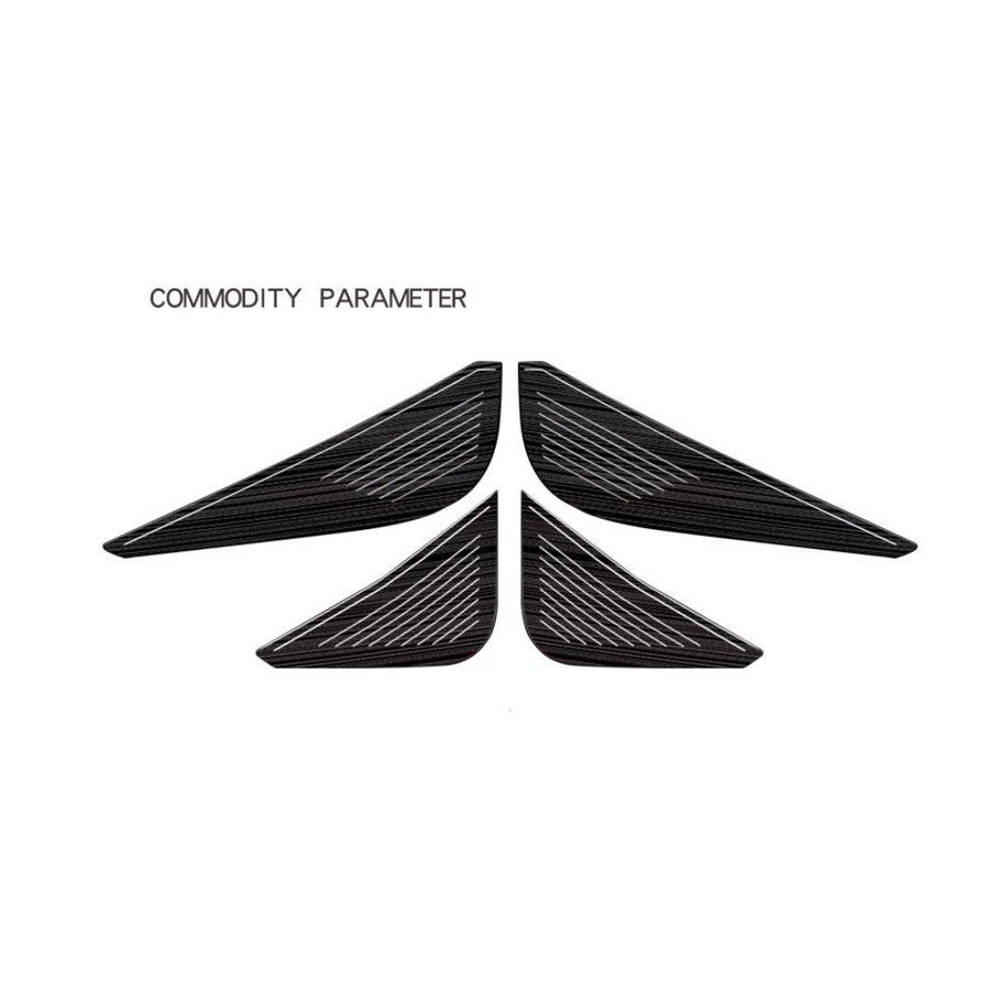 ドアキックガード【新型 マツダ3 MAZDA3 BP系】専用 ガーニッシュ ドアキックトリム　4PCS ドアキックガード新型 マツダ3 MAZDA3 BP系専用 ガーニッシュ ドア