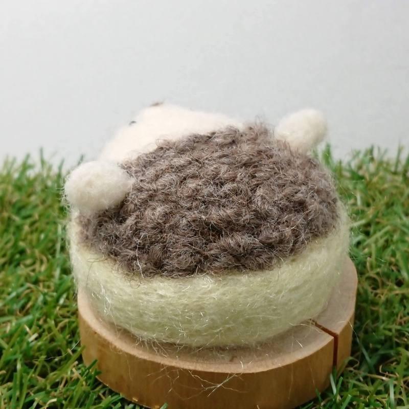 【asamame】 ハリネズミさん ひょっこり ピンクッション ブラウン（グリーン） a04-007 【メール便対応】 |  | 02