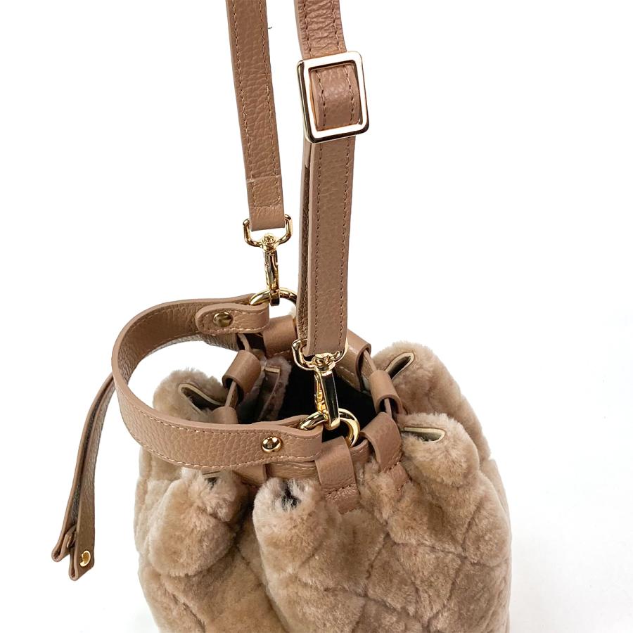 ブラックフライデーSALE ファーバッグ イタリア製 リサコンテ ムートン ショルダーバッグ キルティング バケツ型 lisa conte 大人スタイル 上品 大人かわいい LC177