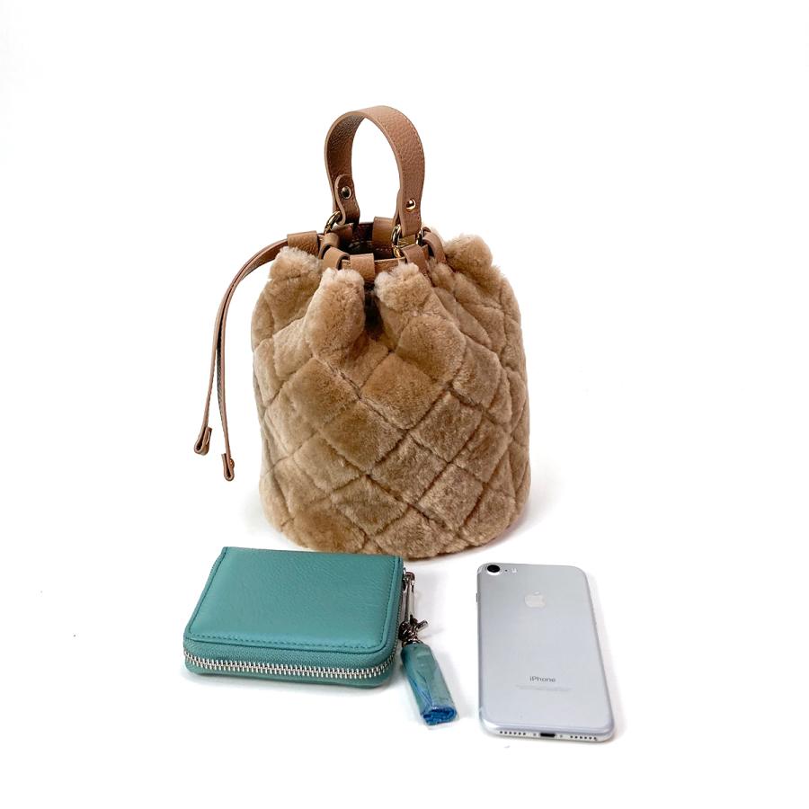 ブラックフライデーSALE ファーバッグ イタリア製 リサコンテ ムートン ショルダーバッグ キルティング バケツ型 lisa conte 大人スタイル 上品 大人かわいい LC177