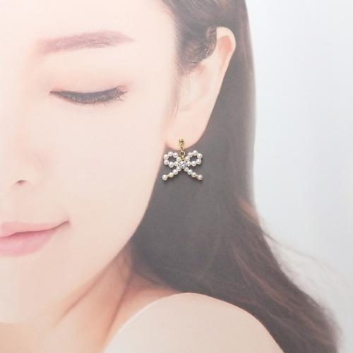 ピアス イヤリング リボン パール 淡水ベビーパール 淡水真珠 レディース キュービックチャトン チタンピアス クリスマス ギフトに プレゼントに |  | 01