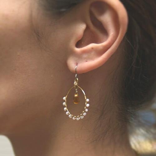 ベビーパール フープピアス チェコビーズ トパーズカラー 淡水真珠 レディース チタンピアス クリスマス ギフトに プレゼントに |  | 02