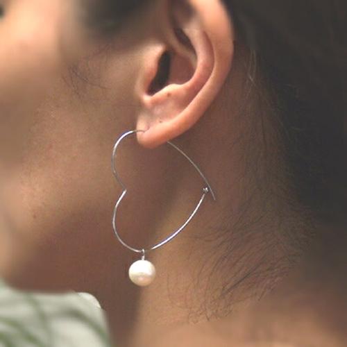 メール便 ハート フープ パール ピアス クロ染 ホワイト 淡水パール 真珠 レディース クリスマス ギフトに プレゼントに |  | 03