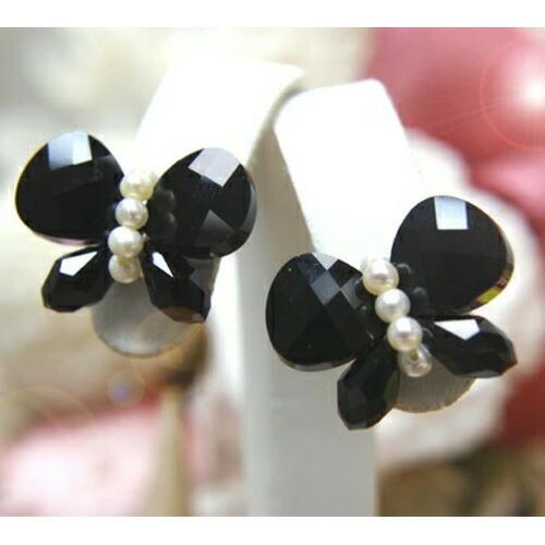 ギフトケース入り スワロフスキー ちょうちょ リボン パール ピアス イヤリング 淡水真珠 バタフライ レディース クリスマス ギフトに プレゼントに |  | 06