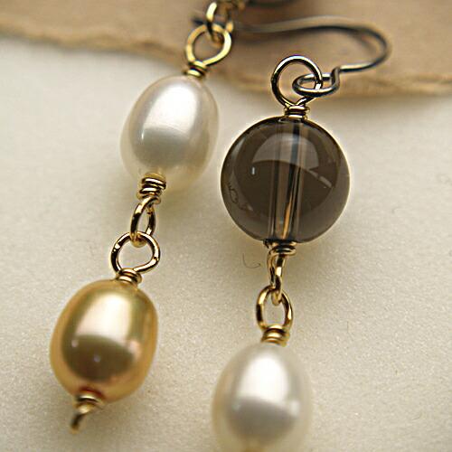 メール便 スモーキークォーツ パール ピアス イヤリング 淡水真珠 煙水晶 ゴールドカラー パール スモーキークオーツ レディース チタンピアス |  | 02