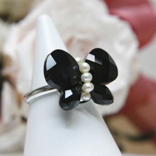ギフトケース入り スワロフスキー ちょうちょ リボン 淡水パール リング ブラック 淡水真珠 クリスマス ギフトに プレゼントに |  | 03