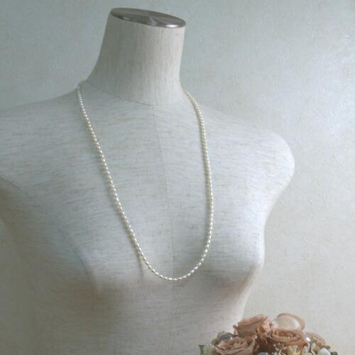 ギフトケース付き ネックレスになる 淡水パール メガネチェーン 淡水真珠ネックレス 眼鏡チェーン グラスコード マスクチェーン マスクコード |  | 02