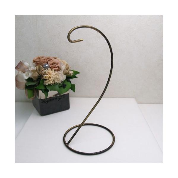 サンキャッチャーを吊るす スタンド 金古美 アンティークゴールド色 卓上スタンドタイプ サンキャッチャー アンティーク調 クリスタル ワイヤースタンド |  | 02