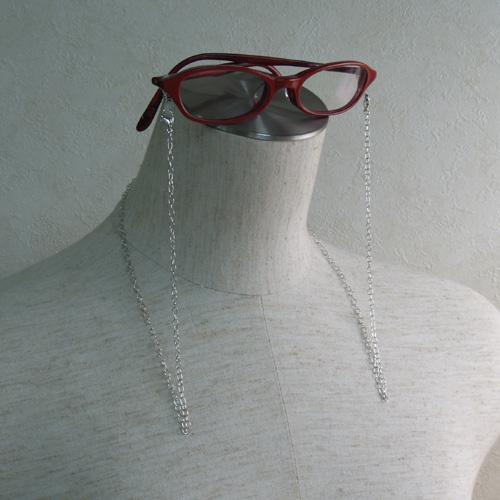 ギフトケース付き 銀の メガネチェーン 丸線あずき シルバーチェーン ネックレスにもなる 2WAY 眼鏡 チェーン 母の日 父の日 敬老の日 |  | 02