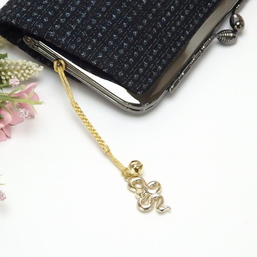 メール便 うま年 午年 開運 金色 干支 根付 ストラップ ゴールドカラー うまどし 馬年 へび 十二支 えと 蛇 根付け ストラップ ヘビ 巳年 鈴 風水 金運 snake |  | 07