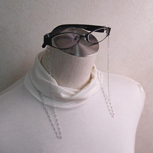 メール便 ギフトケース付き メガネチェーン 飾りフィガロ シルバーチェーン 銀 ネックレスにもなる 2WAY 母の日 ギフトに プレゼントに silver_s |  | 02