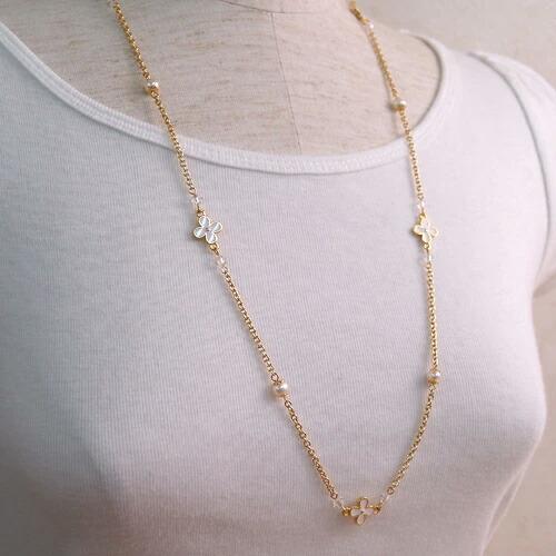 メール便 ネックレスになる メガネチェーン フラワーパール スワロフスキー 淡水パール 眼鏡チェーン 真珠 マスクチェーン バレンタイン ギフトに プレゼントに |  | 04