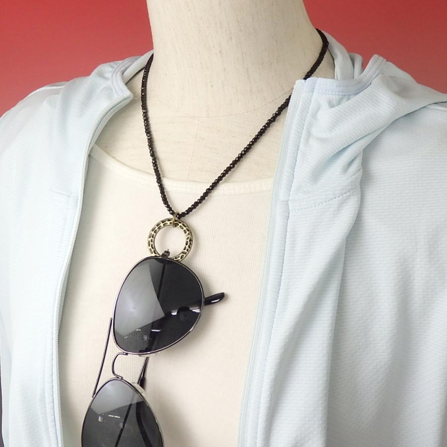 メール便 メガネホルダー グラスホルダー ブラックスピネル 金古美 メタルリング いぶし金 ネックレス サングラスかけ 眼鏡ホルダー メンズ おしゃれ |  | 02