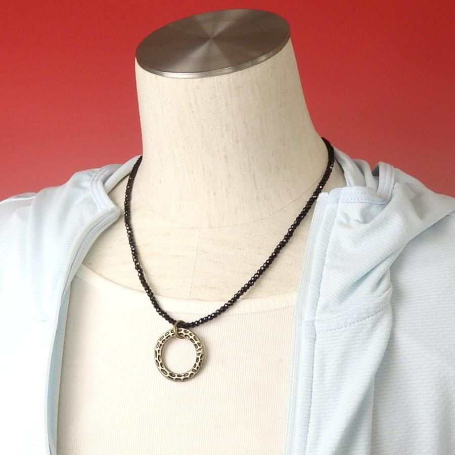 メール便 メガネホルダー グラスホルダー ブラックスピネル 金古美 メタルリング いぶし金 ネックレス サングラスかけ 眼鏡ホルダー メンズ おしゃれ |  | 03