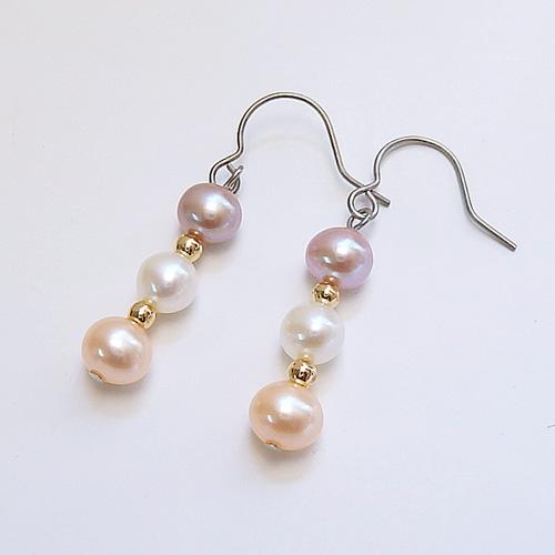 メール便 スリーカラー お団子 パールピアス チタンピアス イヤリング レディース プレゼント ギフト バレンタイン ギフトに プレゼントに | 