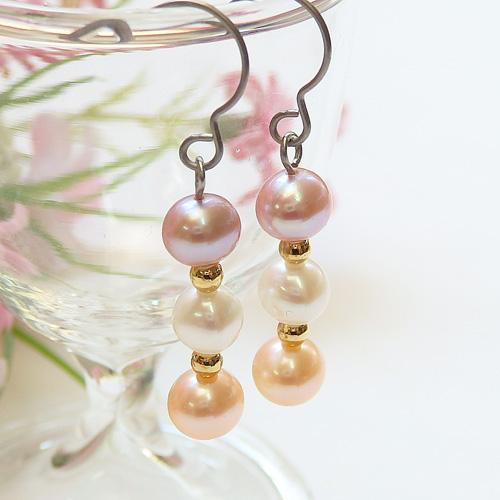 メール便 スリーカラー お団子 パールピアス チタンピアス イヤリング レディース プレゼント ギフト バレンタイン ギフトに プレゼントに |  | 01