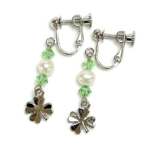 メール便 ピアス イヤリング 四つ葉 クローバー グリーン 七色 スワロフスキー パール ステンレスピアス 真ちゅうイヤリング 淡水真珠 淡水パール |  | 01