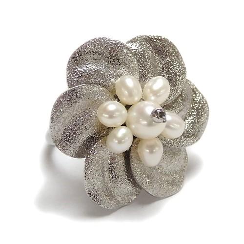 ギフトケース入り メタル フラワー 淡水パール リング フリーサイズ 花 指輪 淡水真珠 シルバー ゴールド クリスマス ギフトに プレゼントに |  | 01