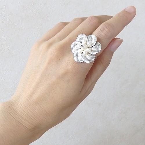 ギフトケース入り メタル フラワー 淡水パール リング フリーサイズ 花 指輪 淡水真珠 シルバー ゴールド クリスマス ギフトに プレゼントに |  | 02