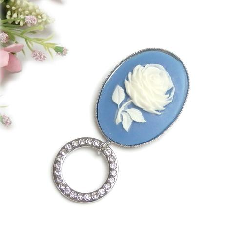 メール便 メガネホルダー ブローチ ネックレス グラスホルダー 2WAY 樹脂 カメオ 眼鏡ホルダー ペンダント サングラスかけ おしゃれ レディース 爆買 |  | 03