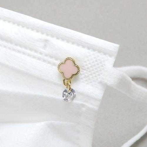 マスクピアス セレブフラワー マグネットピアス マスクチャーム マスクアクセサリー キュービックジルコニア おしゃれ かわいい プレゼント ギフトに 爆買 |  | 01