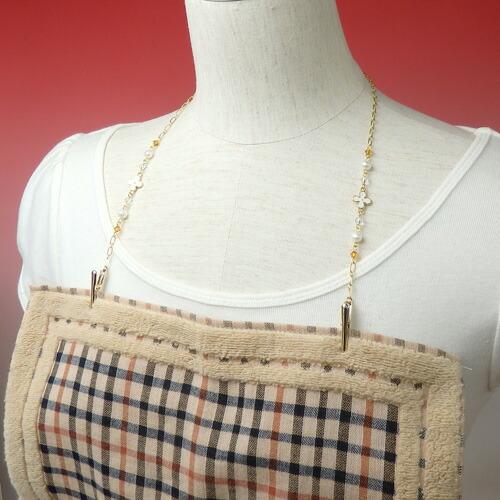 メール便 ナフキンクリップ お花とパール ハンカチクリップ ディナークリップ 前掛けクリップ ドレスクリップ たもと留め ナプキンクリップ マスクチェーン |  | 01