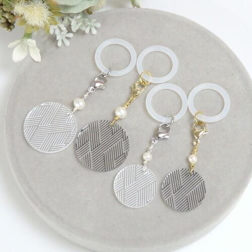 メール便 アンブレラマーカー 和柄 伝統文様 傘アクセサリー 傘マーカー シリコンゴム チャーム ペットボトルマーカー 麻の葉 青海波 七宝 矢絣 桧垣 爆買 |  | 04