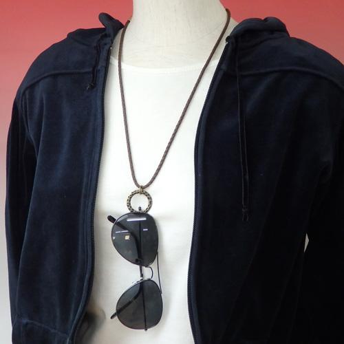 メール便 メガネホルダー アンティークゴールド メタルリング 四つ編みコード ネックレス ペンダント グラスホルダー サングラスかけ 眼鏡ホルダー 老眼鏡 |  | 03