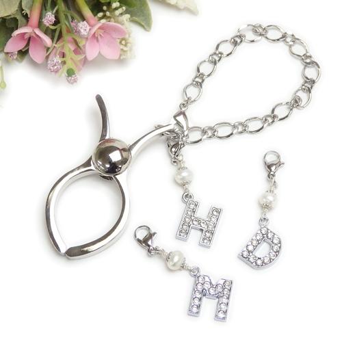 グローブホルダー フィガロチェーン アルファベット & 天然石 パール 手袋ホルダー 手袋クリップ イニシャル ローマ字 英文字 推し活 |  | 02